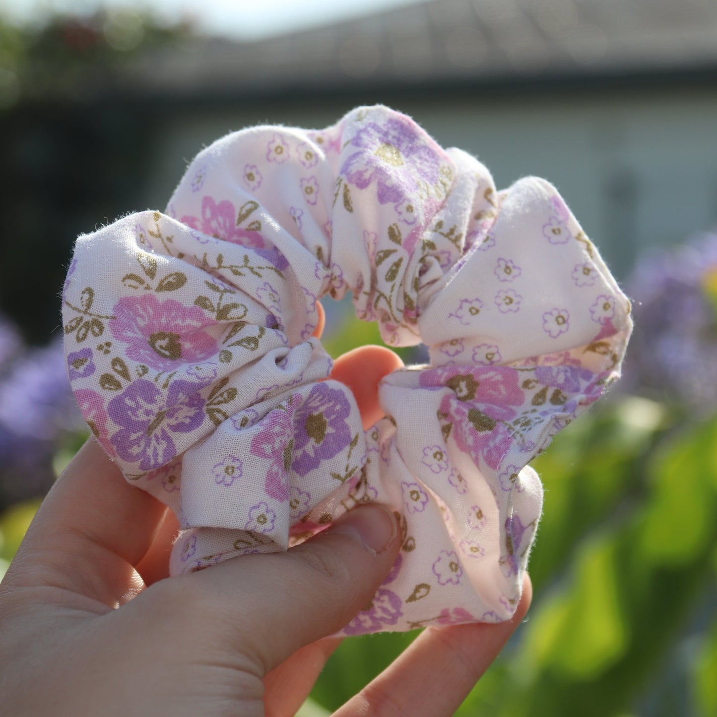 Chouchou fleurs violettes